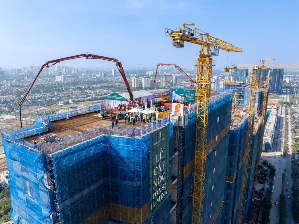 Lễ cất nóc tòa S2 – Lumina